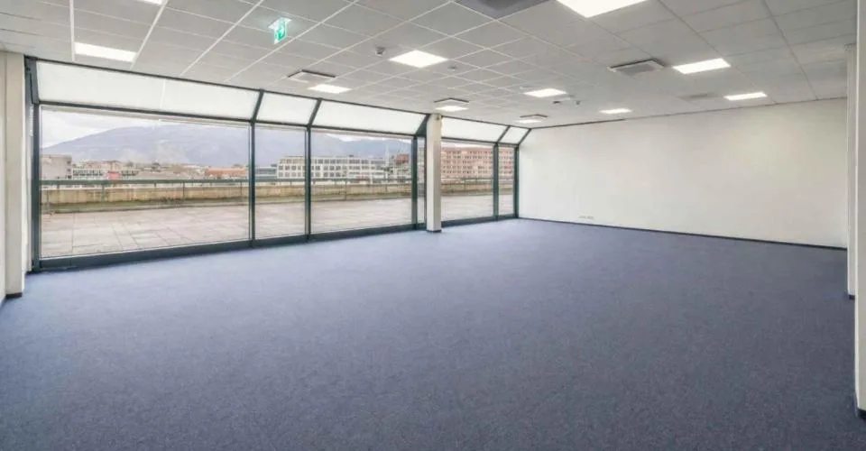 Quai du Seujet - CHF 450.--m2-an - Bureaux de 1'615m2