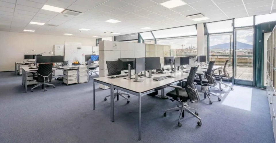 Quai du Seujet - CHF 450.--m2-an - Bureaux de 1'615m2