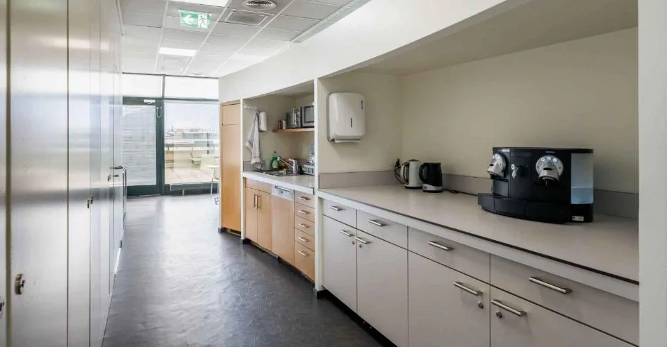 Quai du Seujet - CHF 450.--m2-an - Bureaux de 1'615m2