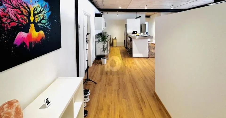 ESPACE DE TRAVAIL MODERNE ET INSPIRANT