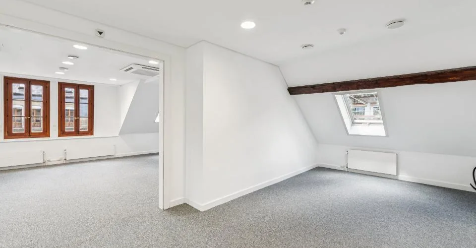 Surfaces de haut standing au cœur du quartier des banques