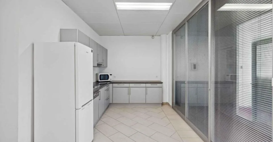 Grand-Saconnex - CHF 320.--m2-an - Loyer progressif attractif - Bureaux d'environ 200m2