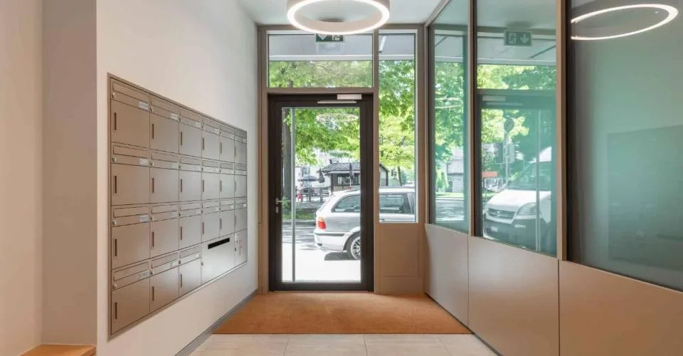 BUREAUX MODERNES IDÉALEMENT SITUÉS – ENTRE GARE CORNAVIN ET LAC