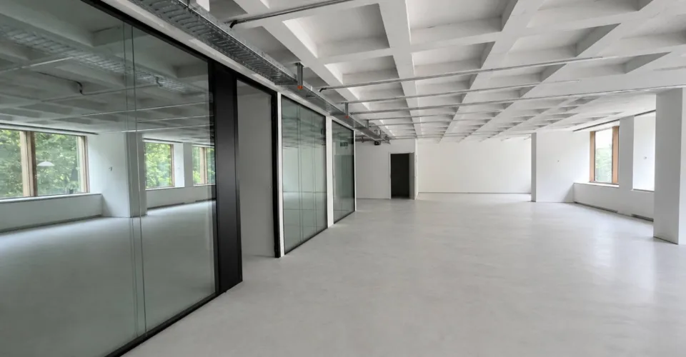 BUREAUX MODERNES IDÉALEMENT SITUÉS – ENTRE GARE CORNAVIN ET LAC