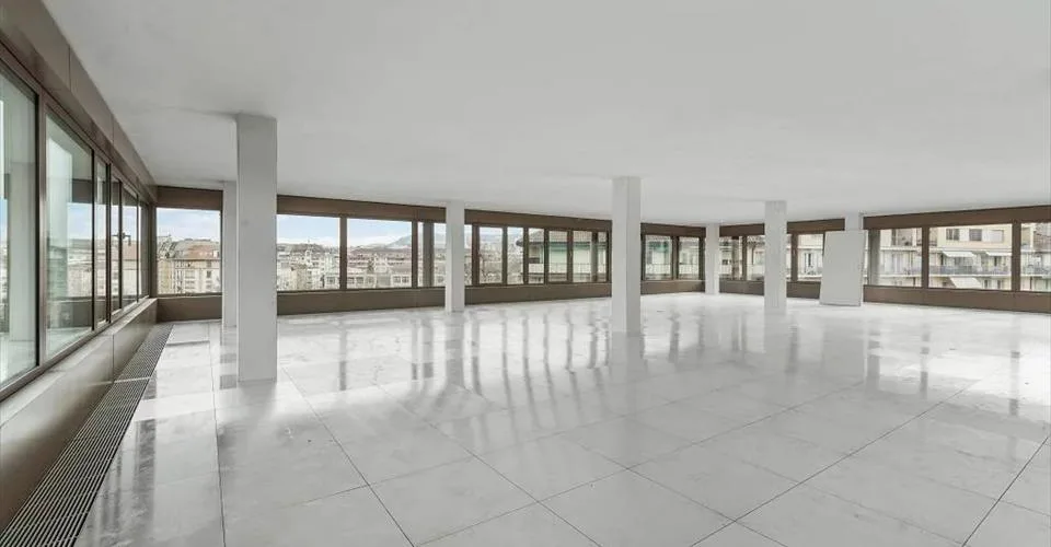 Surface administrative de 245 m² au coeur d'un quartier dynamique
