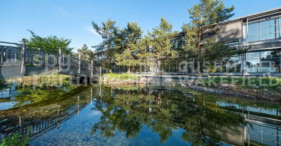Grande surface de bureaux aménagés de 1’450 m² à louer - Onyx Business Park