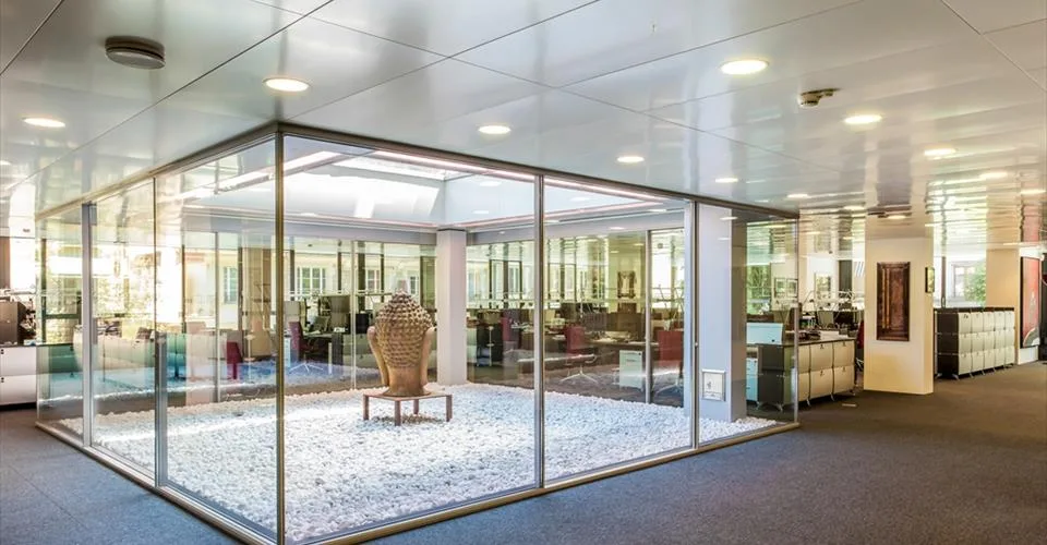 Champel - Bureaux de standing aménagés à deux pas du Léman Express