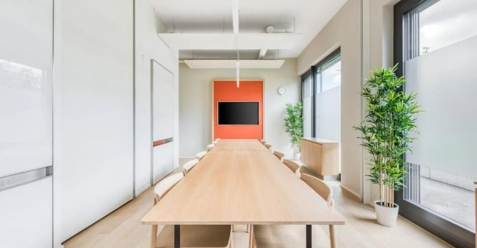 Bureau privé pour 3 à Regus Airport