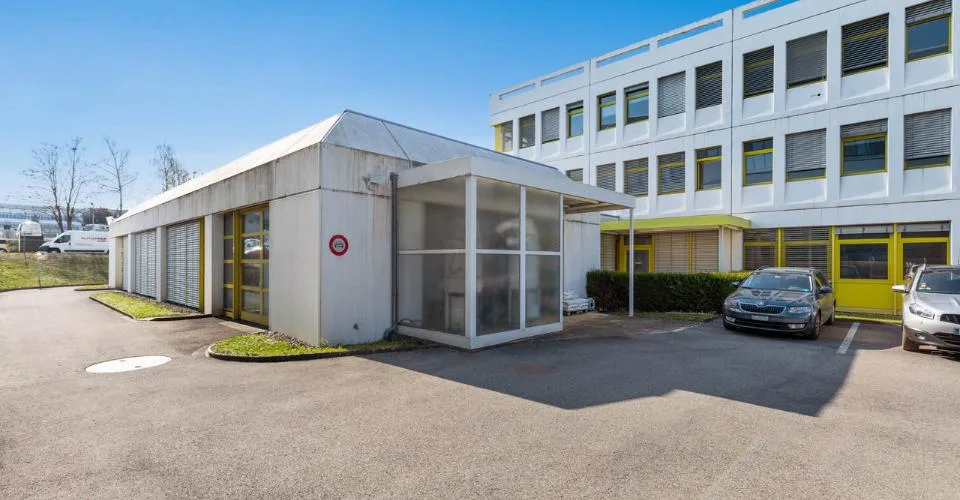 Bureau - 21 m² - Proche commodités-transports - Satigny