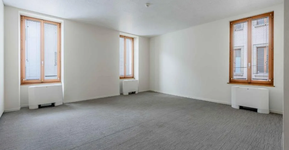 Gare Cornavin - CHF 561.--m2-an - Bureau au 2ème étage de 185m²