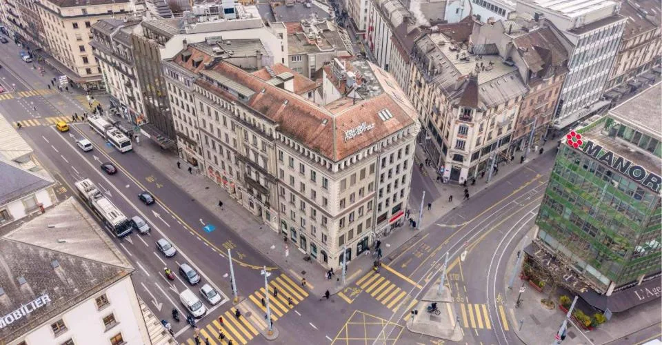 Gare Cornavin - CHF 561.--m2-an - Bureau au 2ème étage de 185m²