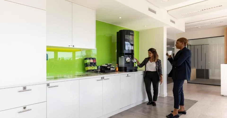 Bureau privé pour 10 à Regus Nations