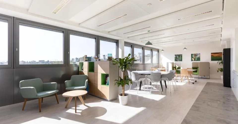 Bureau privé pour 10 à Regus Nations