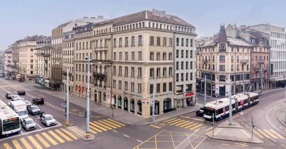 Gare Cornavin - CHF 410.--m2-an - Bureau au 5ème-6ème étage de 266m²