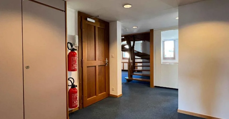 Gare Cornavin - CHF 410.--m2-an - Bureau au 5ème-6ème étage de 266m²