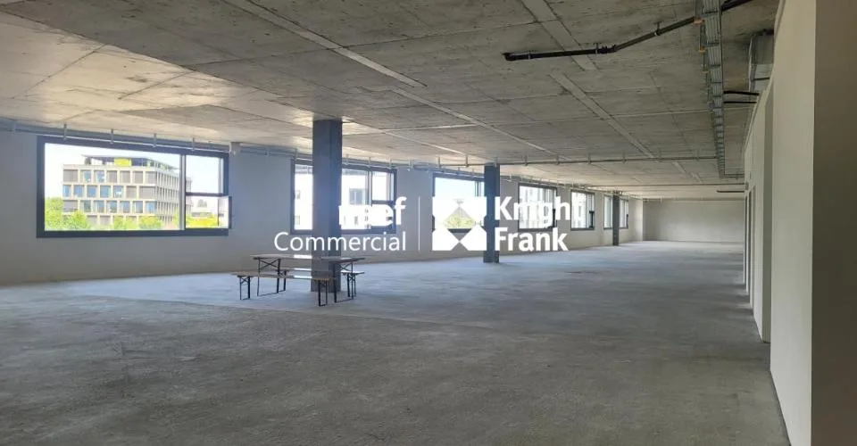 Meyrin ZIMEYSA - Surface administrative et artisanale de 985m2 divisible