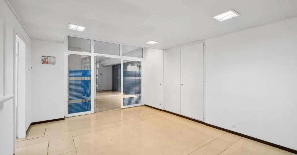 Surfaces administratives aux Charmilles