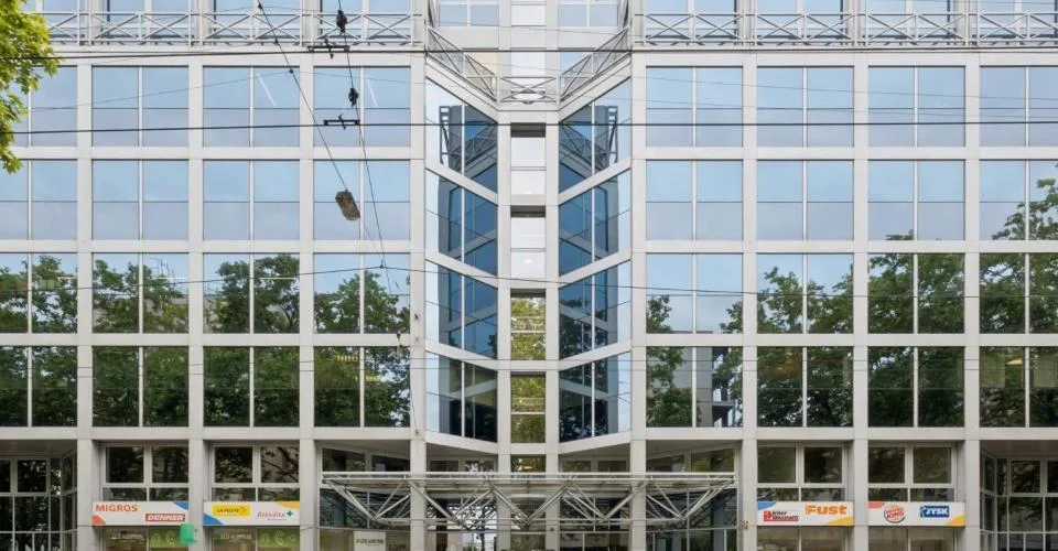 Surfaces administratives aux Charmilles