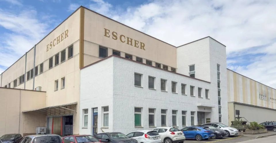 Surface de bureaux-ateliers de 337m2 à Satigny