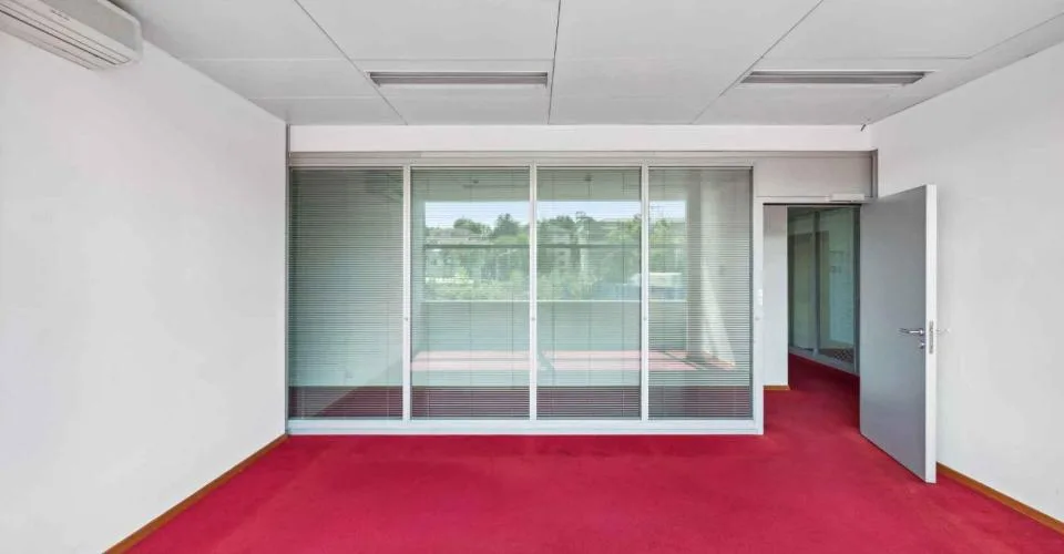 Grand-Saconnex - CHF 320.--m2-an - Loyer progressif attractif - Bureaux d'environ 230m2