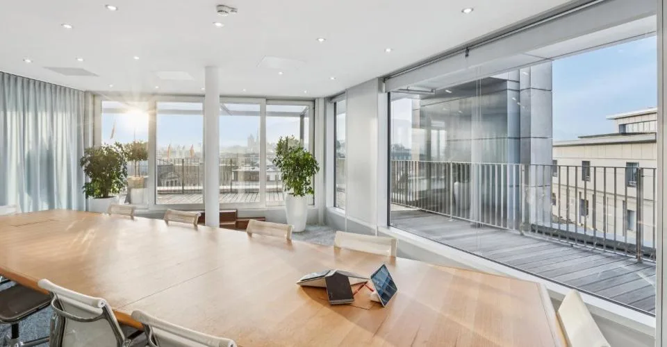 Bureaux de haut standing avec terrasse panoramique