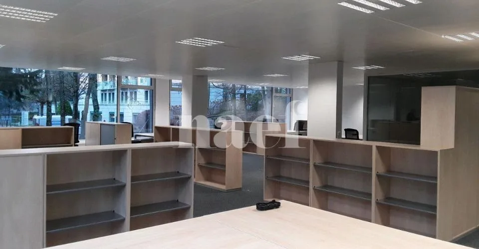 Bureaux lumineux d'environ 262 m2 - Secteur stratégique de Genève