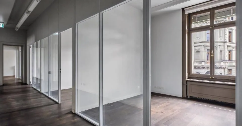 Surfaces de bureaux à louer dans le quartier des banques à Genève