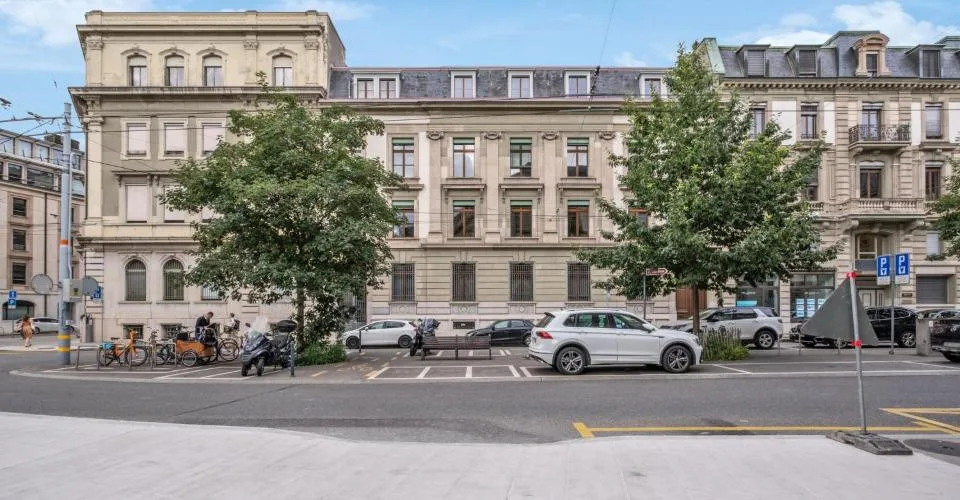 Surfaces de bureaux à louer dans le quartier des banques à Genève