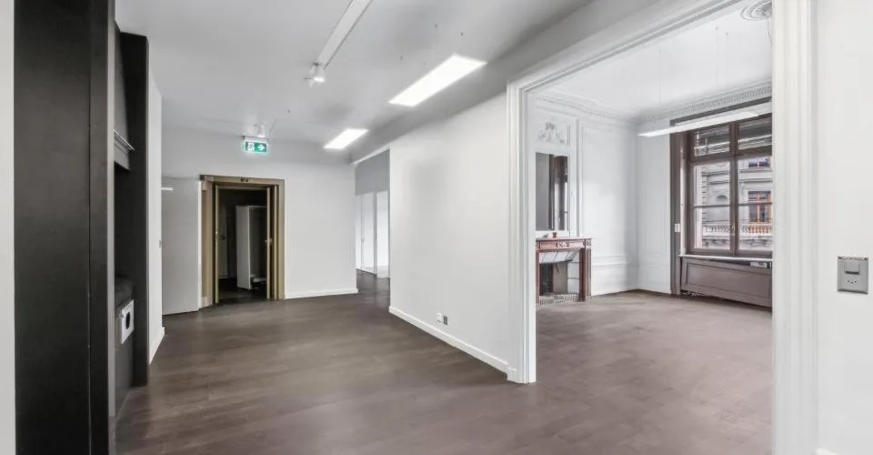 Surfaces de bureaux à louer dans le quartier des banques à Genève