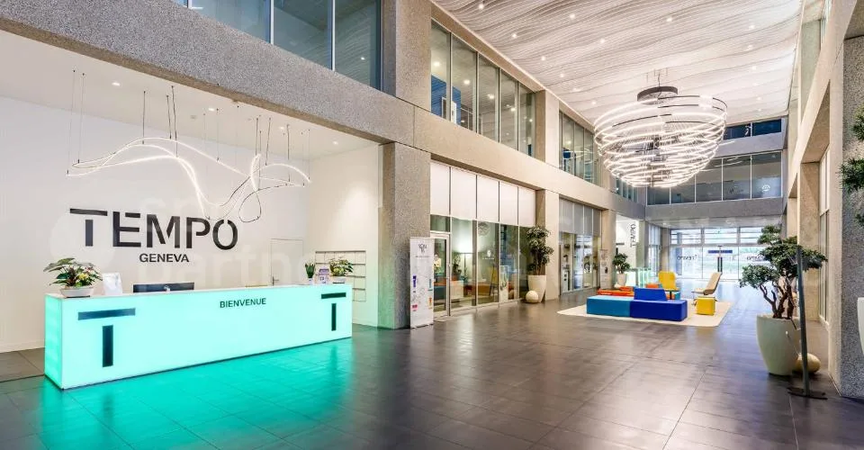 TEMPO - Surfaces high-tech dans bâtiment contemporain certifié BREEAM et MINERGIE