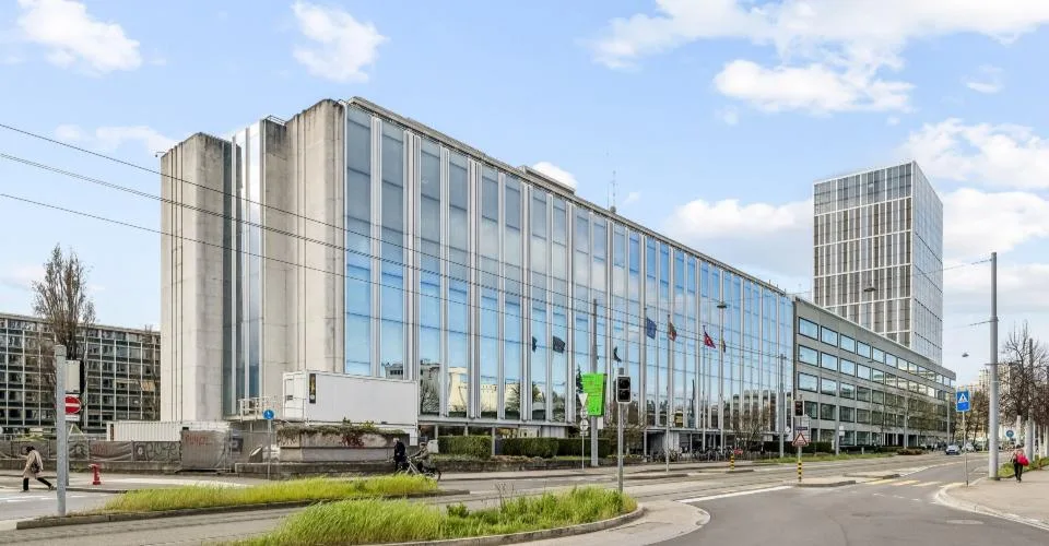 BUREAUX PLUG & WORK 269 m² | Quartier Pont Rouge