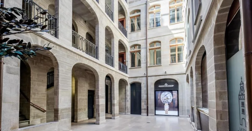 Bureaux à la place du Molard