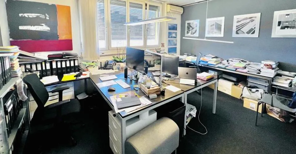 GENEREUX ESPACE RÉNOVÉ PLEIN DE CARACTÈRE