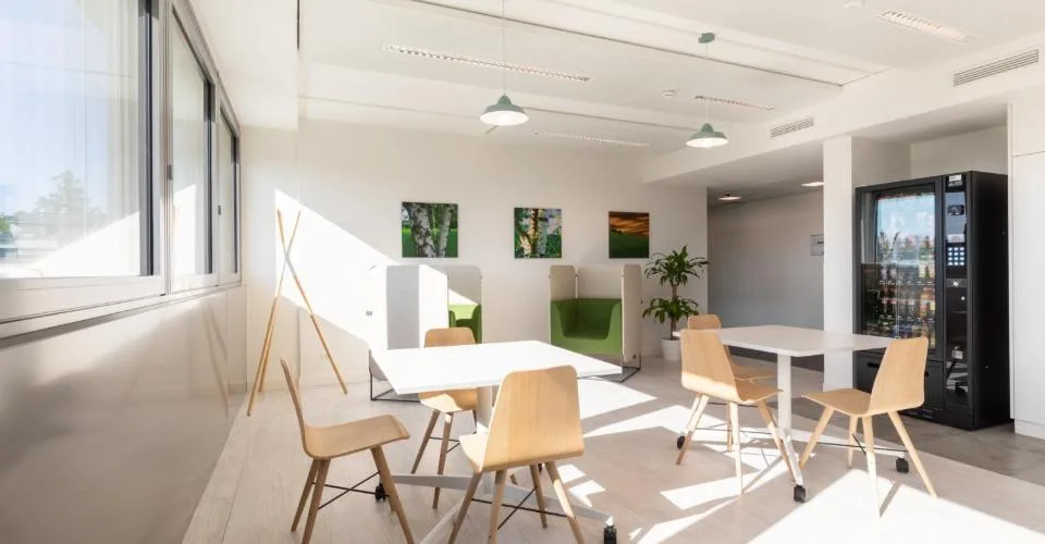Bureau privé pour 5 à Regus Nations