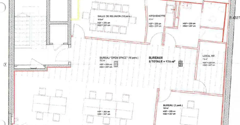Surfaces de bureaux de 135 m2 à louer place de la Fusterie à Genève