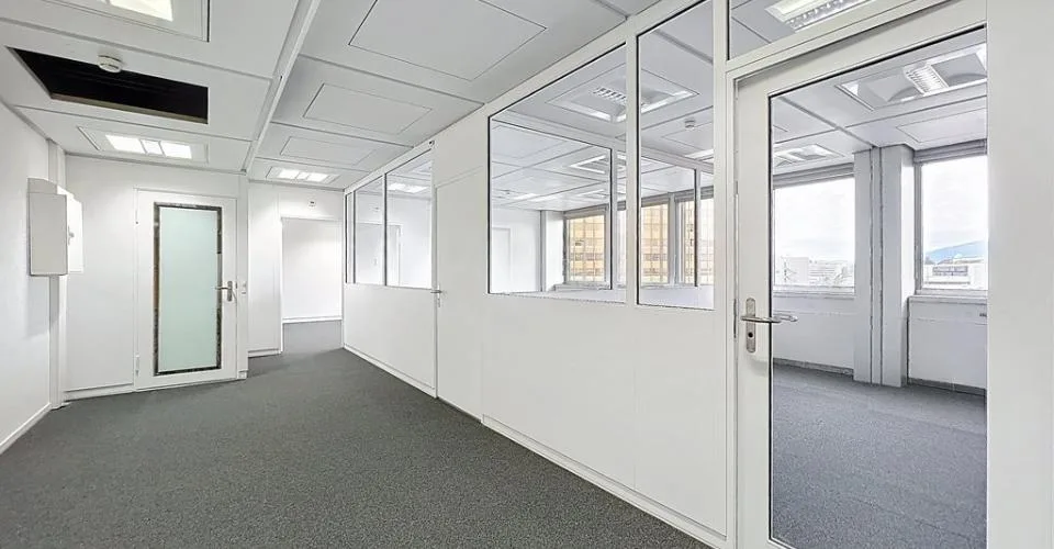 Bureaux rénovés de 161 m2 au 5ème étage
