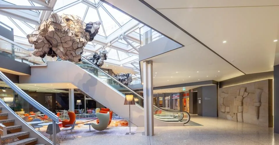 Bureaux rénovés de 161 m2 au 5ème étage