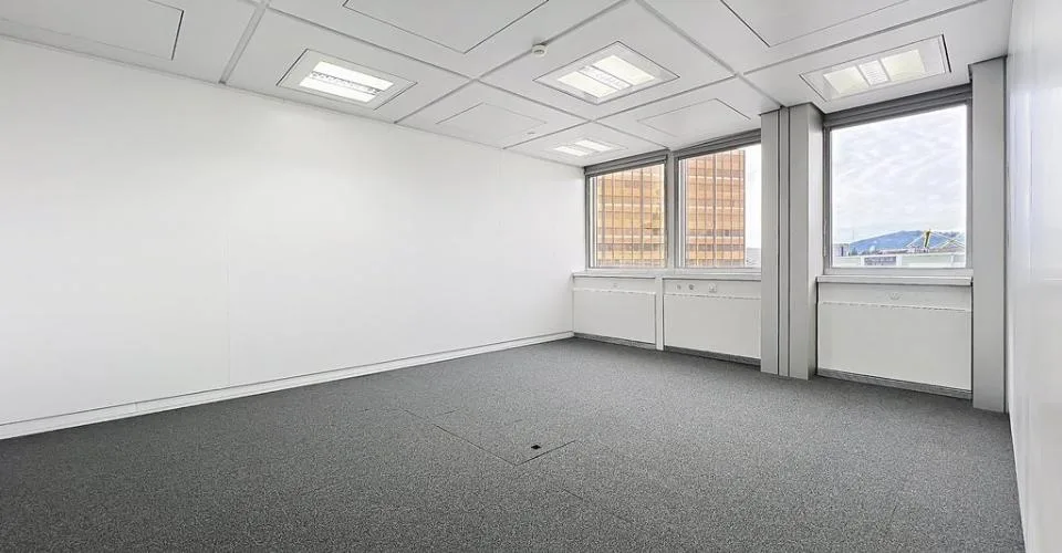 Bureaux rénovés de 161 m2 au 5ème étage