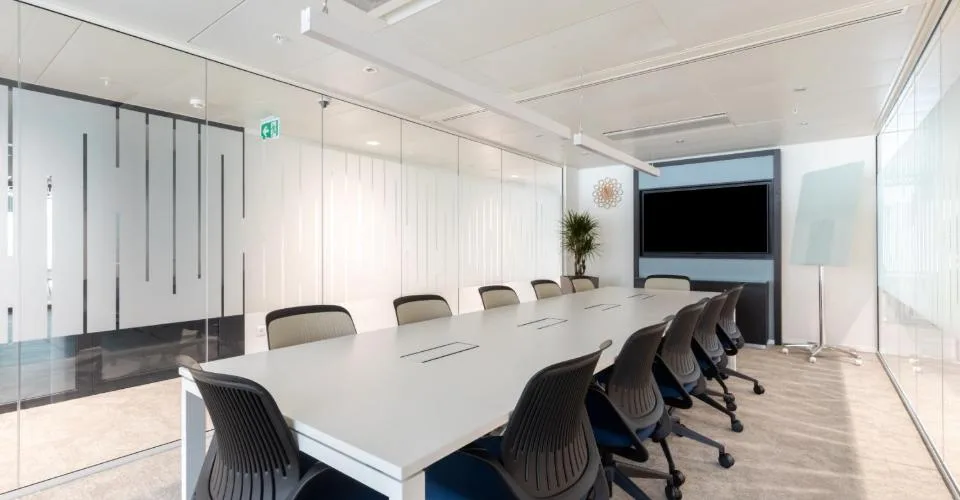 Bureau privé pour 3 à Regus Pont Rouge
