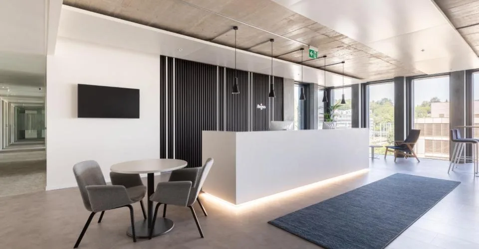 Bureau privé pour 3 à Regus Pont Rouge