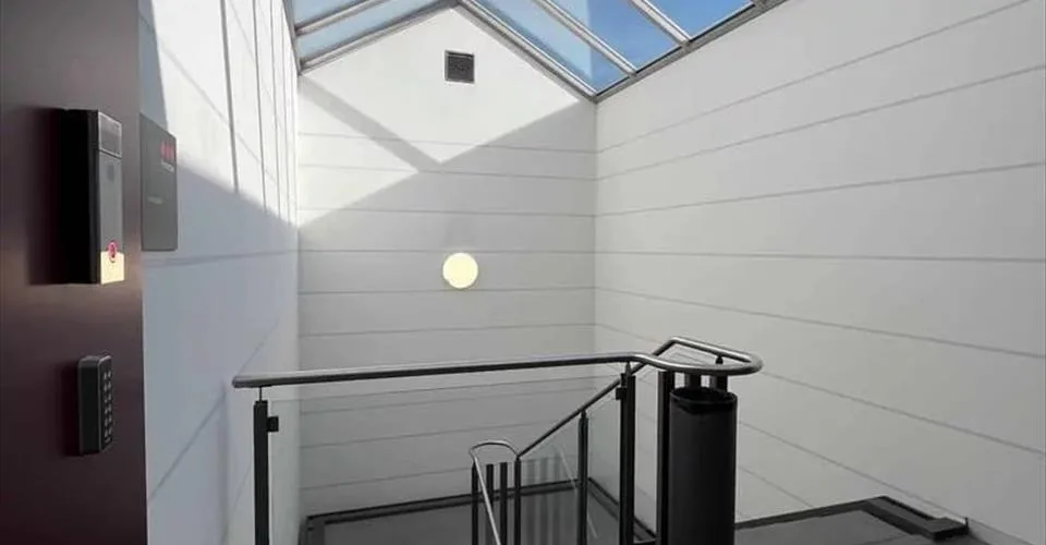 Bureaux aménagés à proximité de l'aéroport