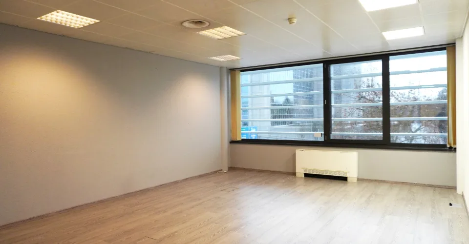 Meyrin - Aéroport - CHF 350.--m2-an - Surface de Bureaux d'environ 164m2