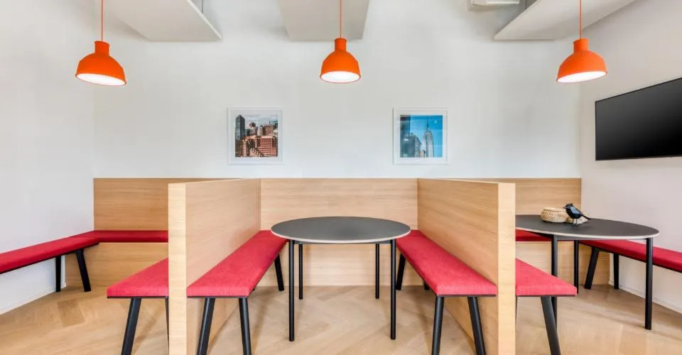 Bureau privé pour 10 à Regus Airport