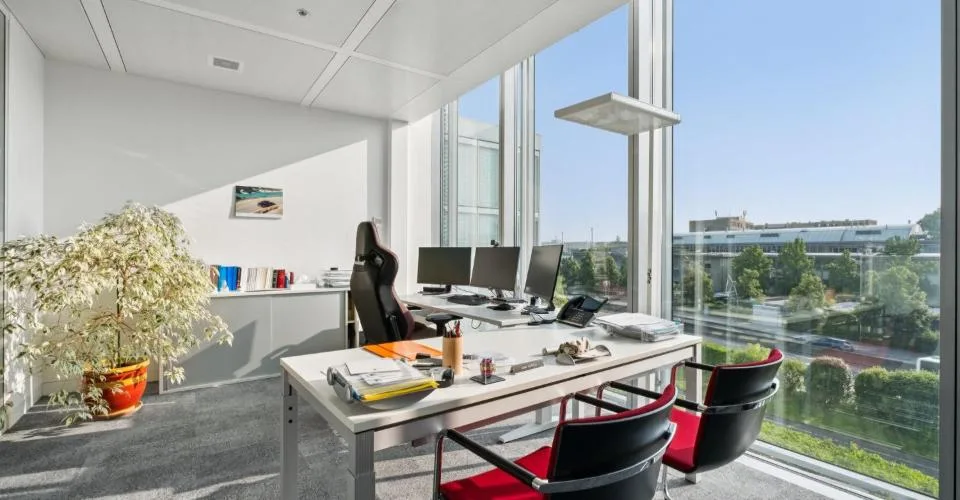 Lancy - bureaux modernes aménagés