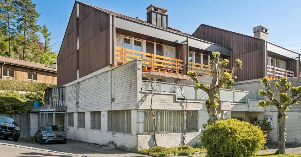Spacieux bureaux à louer à Develier