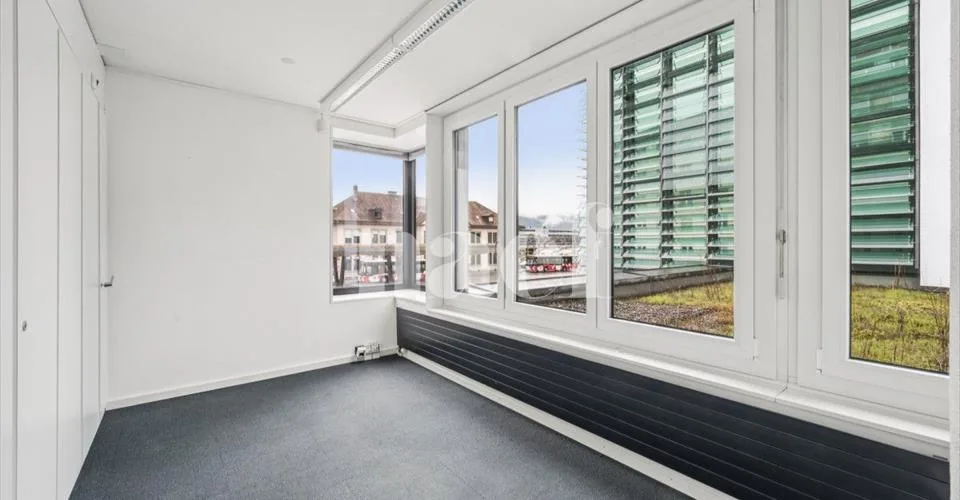 Bureaux lumineux et fonctionnels au cœur de Delémont – Proche de la Gare