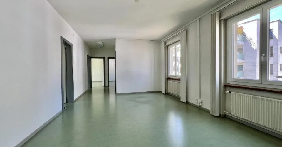 À louer à Delémont bureau de 6 pièces au 2ème étage