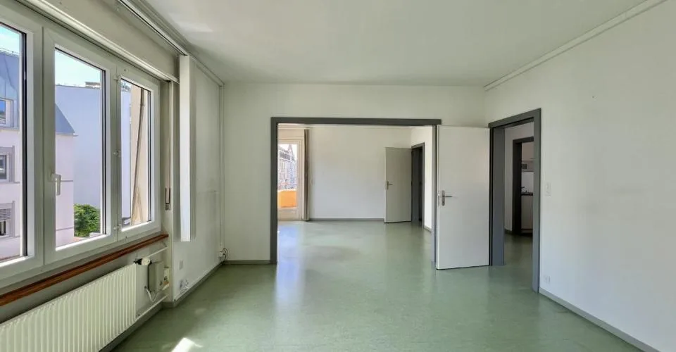 À louer à Delémont bureau de 6 pièces au 2ème étage