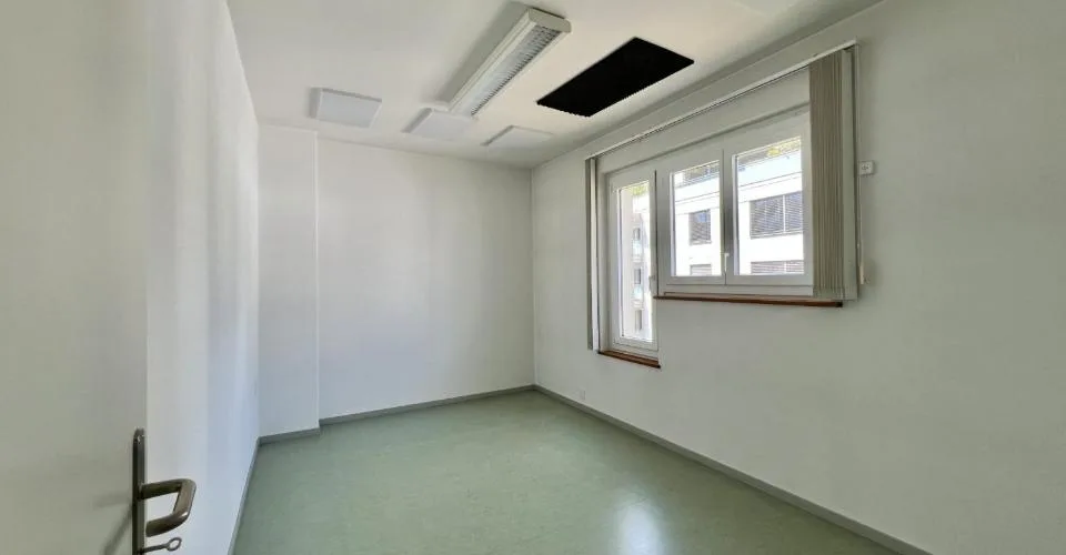 À louer à Delémont bureau de 6 pièces au 2ème étage