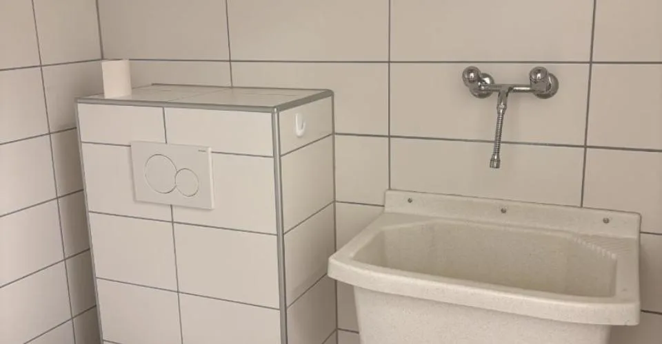 Bassecourt - local pour commerces ou bureaux en plein centre